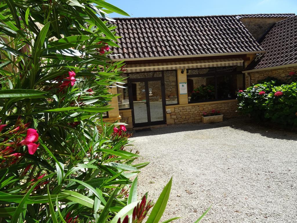 La Table Du Chaffour Saint-Geniès-Bellevue Exterior photo