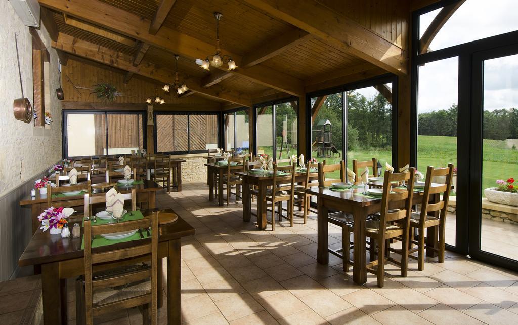 La Table Du Chaffour Saint-Geniès-Bellevue Exterior photo