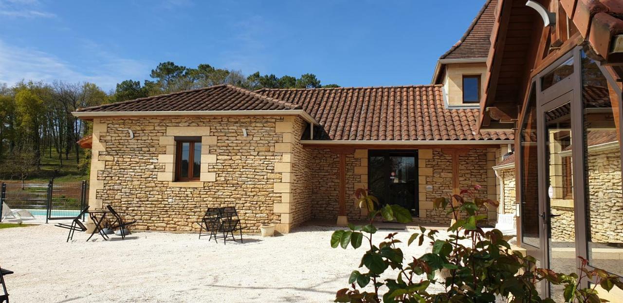 La Table Du Chaffour Saint-Geniès-Bellevue Exterior photo